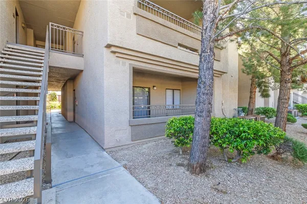$1,350 | 8250 North Grand Canyon Drive, Unit 1070, Las Vegas, NV 89166