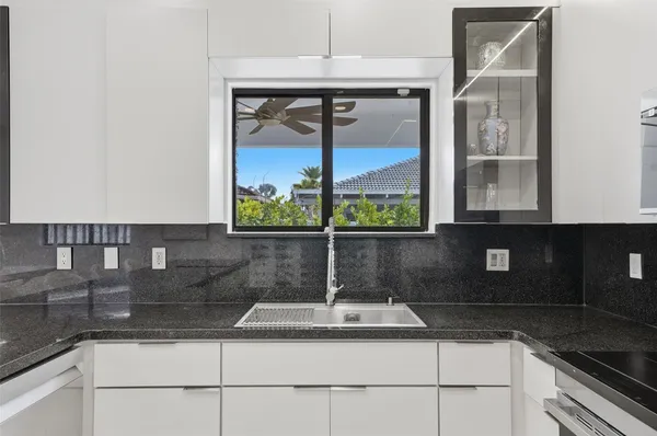 $980,000 | 4429 Southwest 165th Court, Miami, FL 33185