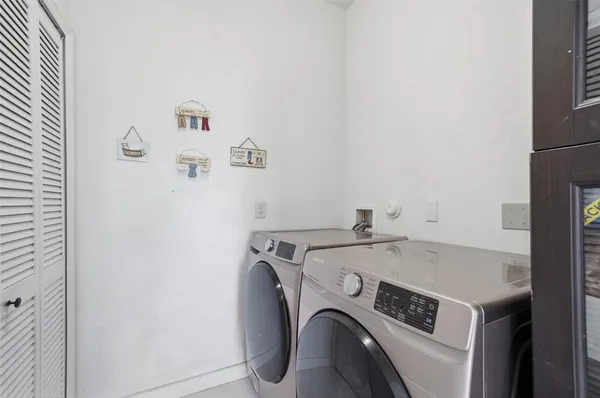 $980,000 | 4429 Southwest 165th Court, Miami, FL 33185