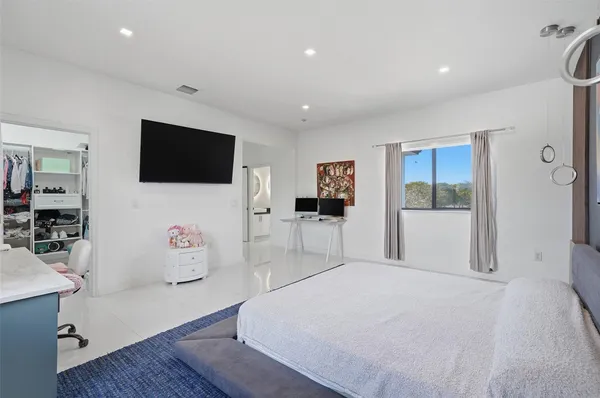 $980,000 | 4429 Southwest 165th Court, Miami, FL 33185
