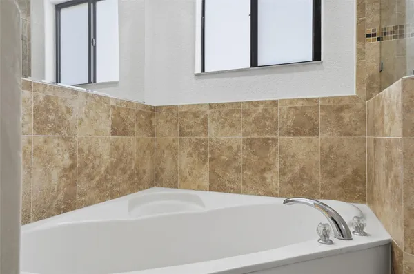 $980,000 | 4429 Southwest 165th Court, Miami, FL 33185