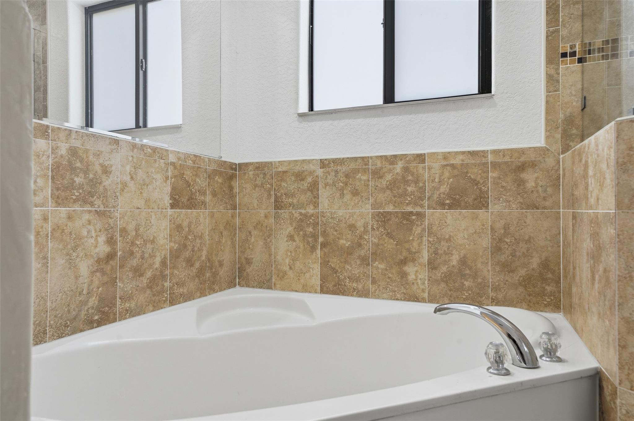 4429 Southwest 165th Court Miami, FL 33185 - Photo 46 of 58 a bathroom with a bathtub