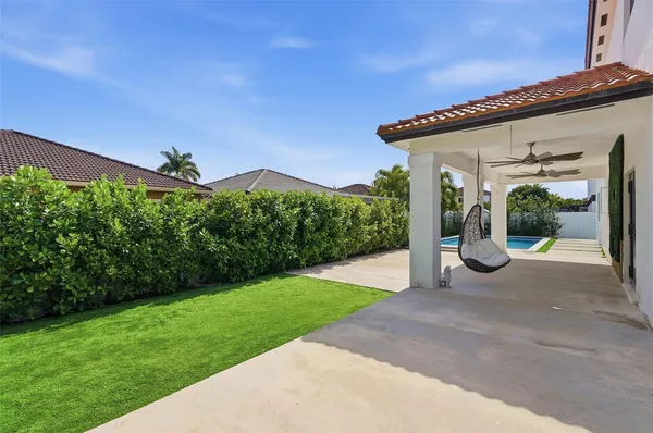 $980,000 | 4429 Southwest 165th Court, Miami, FL 33185