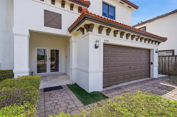 $980,000 | 4429 Southwest 165th Court, Miami, FL 33185
