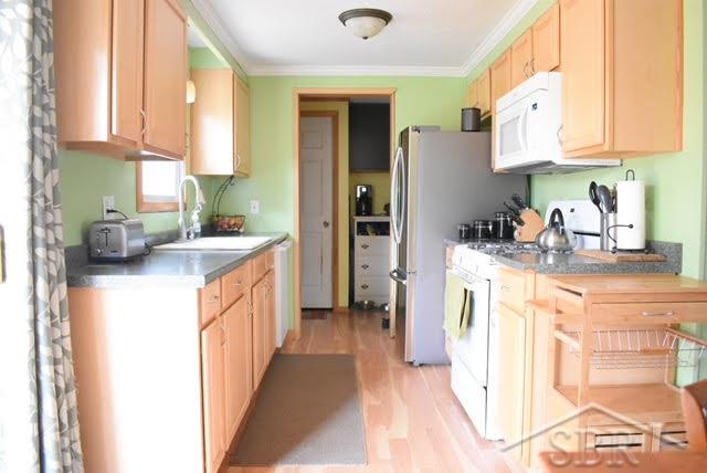 13150 Litchfield Road Montrose, MI 48457 - Photo 4 of 18 31342696-3.JPG