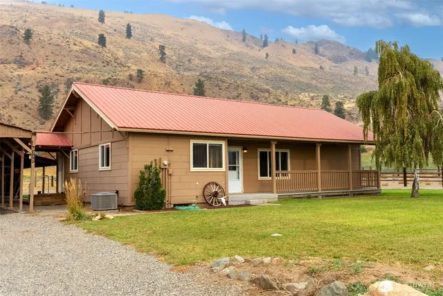 $529,000 | 245 Twisp Carlton Road, Carlton, WA 98814