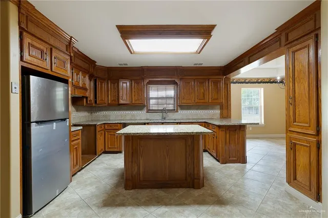 $469,000 | 340 West Estero Drive, Weslaco, TX 78596