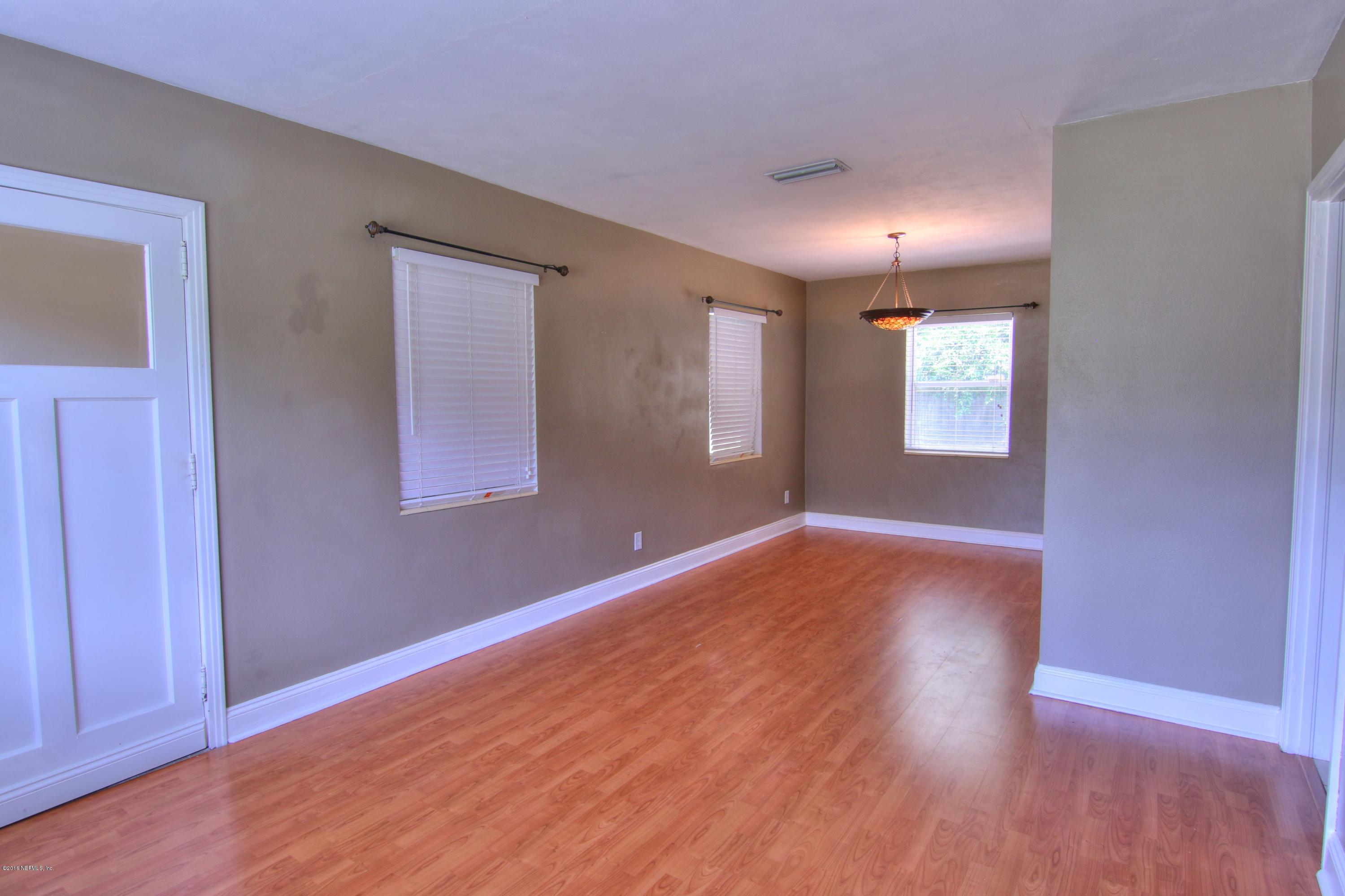 307 Brunswick Road Jacksonville, FL 32216 - Photo 4 of 11 living/dining area additional view