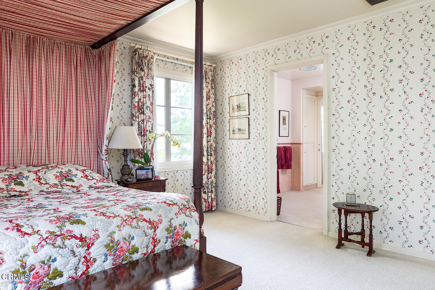 658 Chaucer Road San Marino, CA 91108 - Photo 30 of 39 a bedroom with a bed and a chandelier