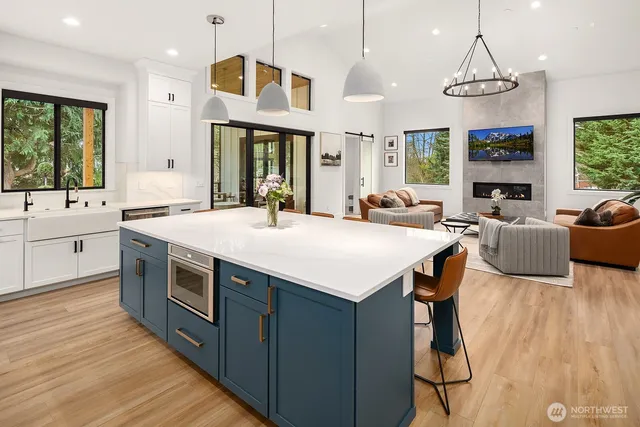 $2,995,000 | 16902 141st Place Northeast, Woodinville, WA 98072