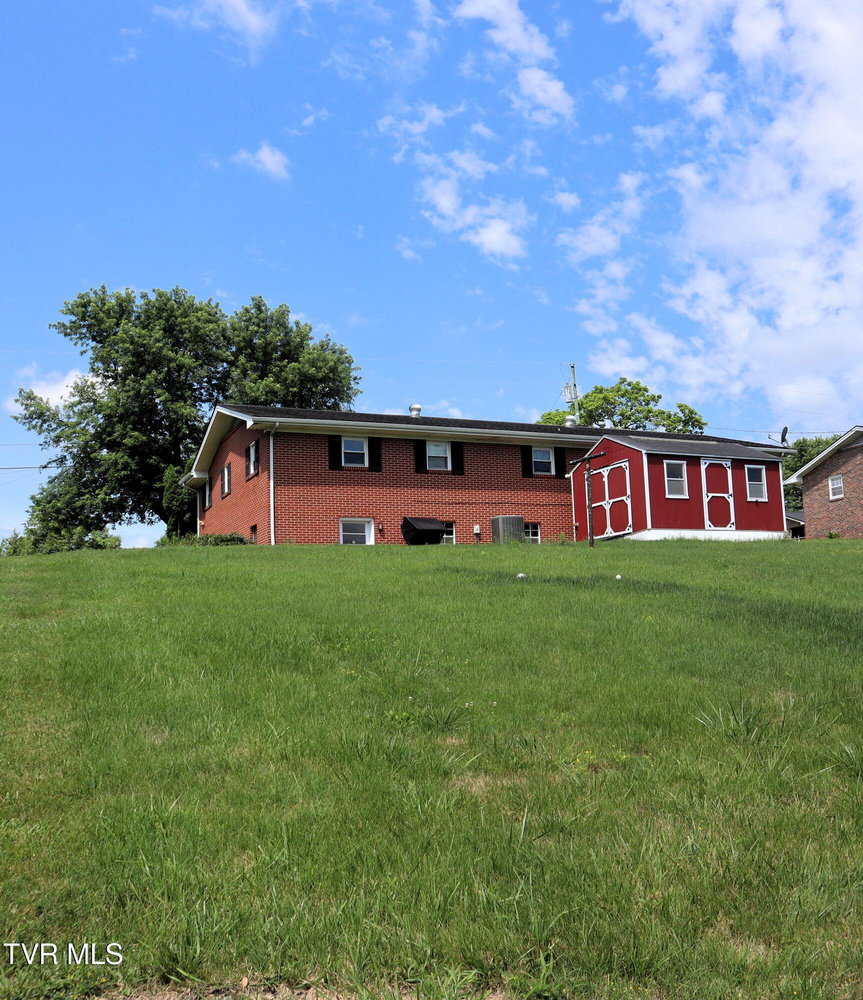 160 Emerald Road Mosheim, TN 37818 - Photo 4 of 15 IMG_0043