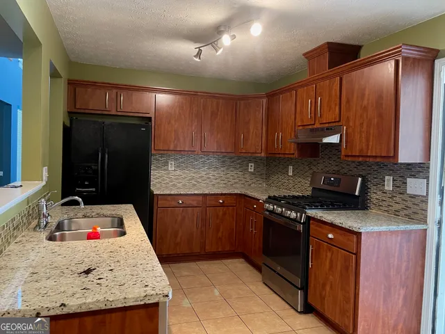 $2,400 | 6190 Glacier Run, Norcross, GA 30093