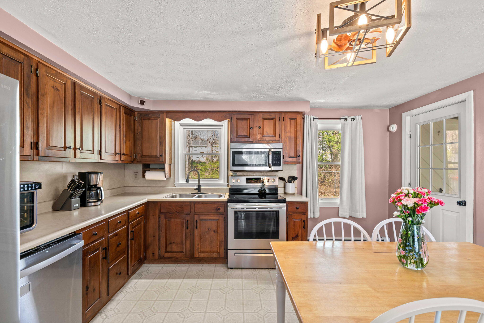 49 Barbara Street Springvale, ME 04083 - Photo 11 of 34 21-web-or-mls-DSC00466