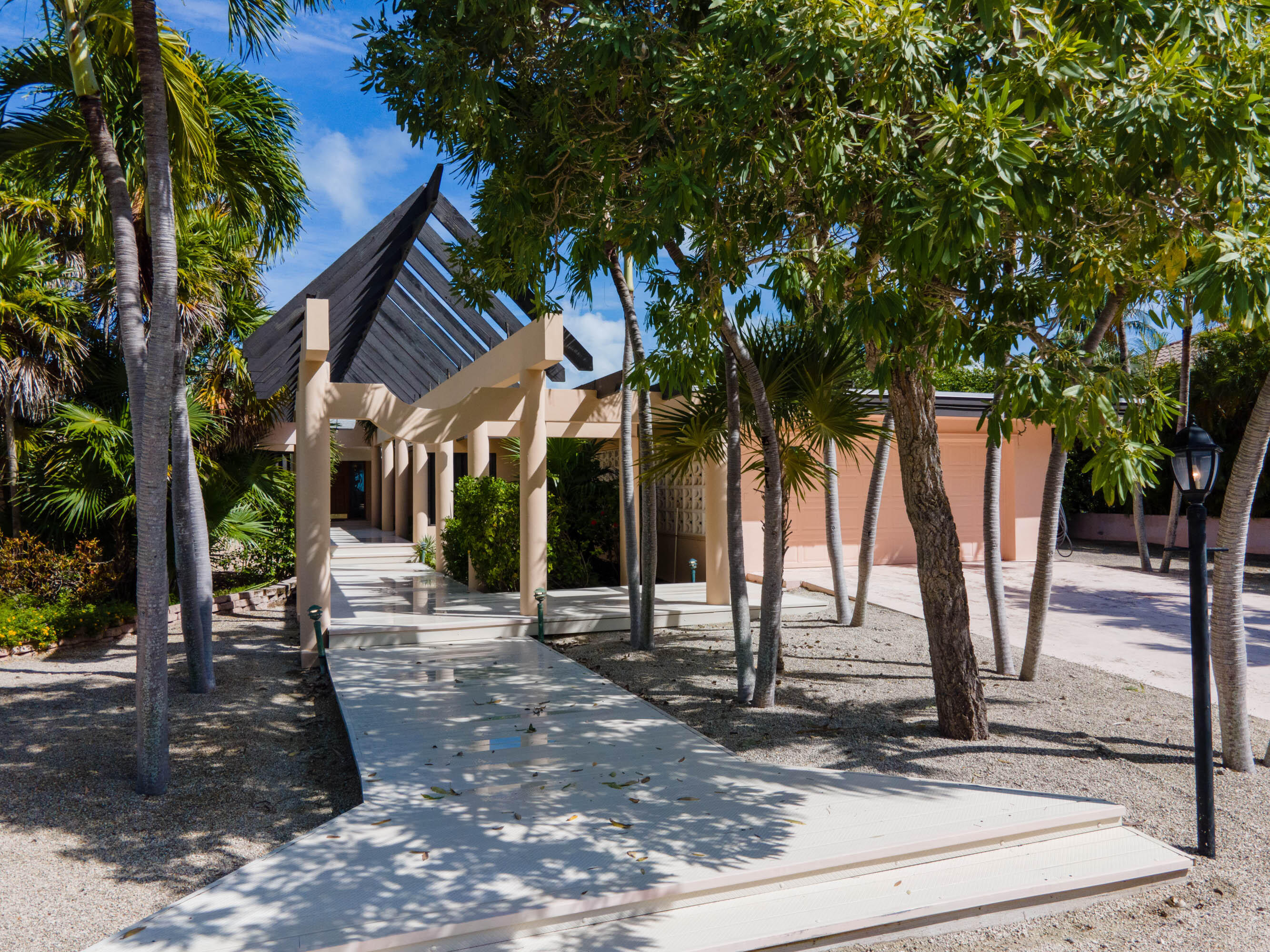 57121 Morton Street Marathon, FL 33050 - Photo 51 of 66 Front