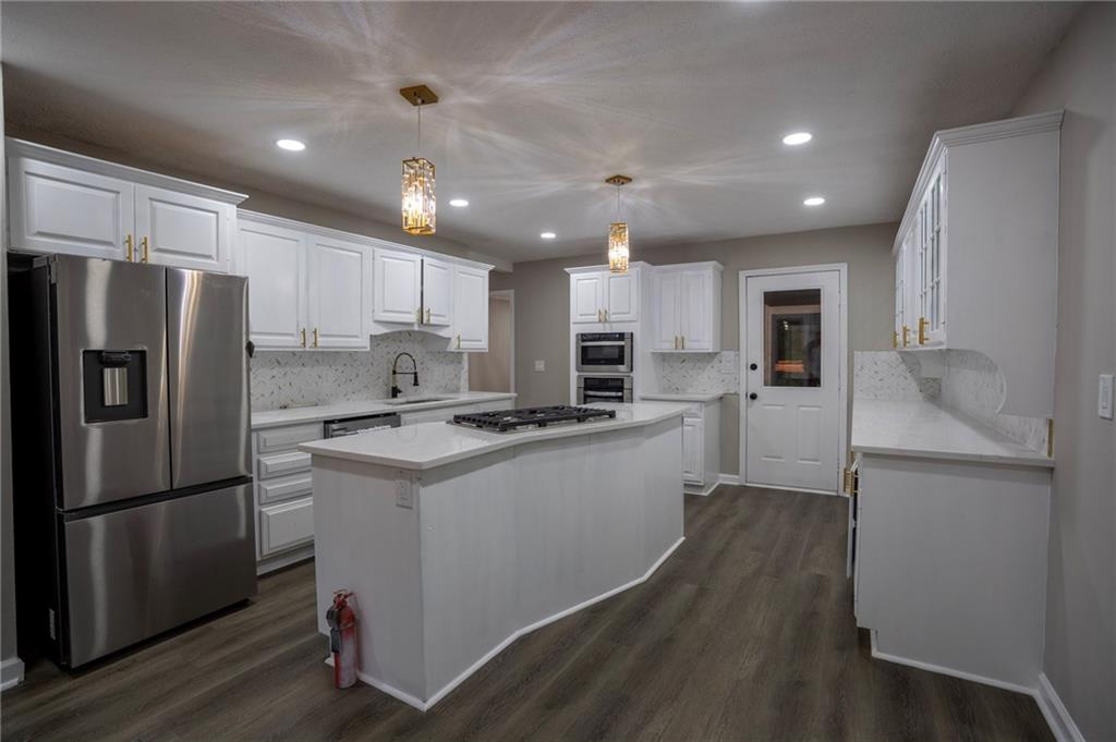 2154 Pond Road Duluth, GA 30096 - Photo 10 of 37