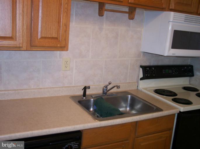 2920 Edgewood Road Bryans Road, MD 20616 - Photo 8 of 18 Kitchen
