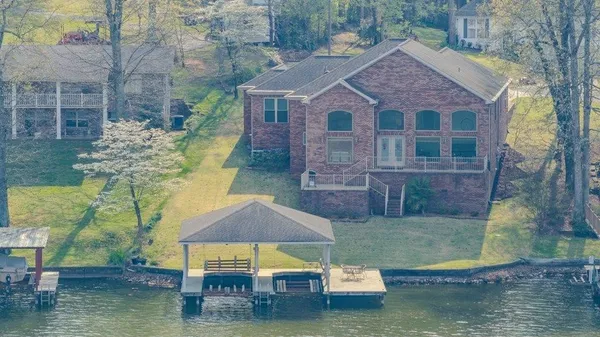 $799,900 | 331 Carson Road, Muscle Shoals, AL 35661