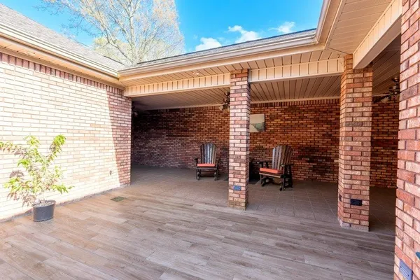 $799,900 | 331 Carson Road, Muscle Shoals, AL 35661