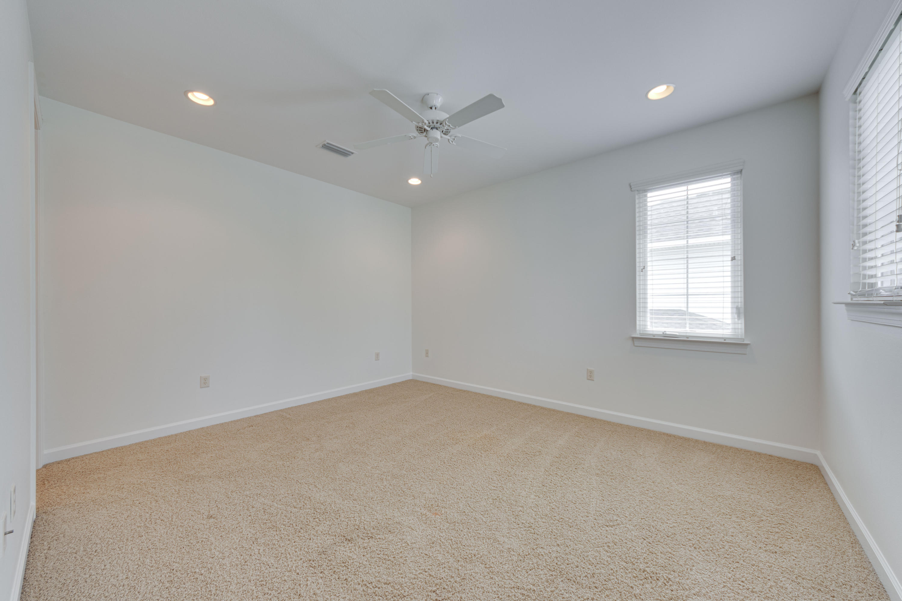 164 South Zander Way Santa Rosa Beach, FL 32459 - Photo 39 of 51 an empty room with a window
