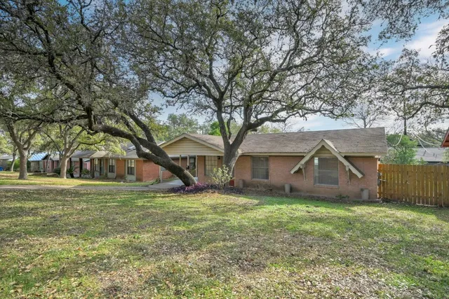 $2,595 | 3007 Kinney Avenue, Austin, TX 78704