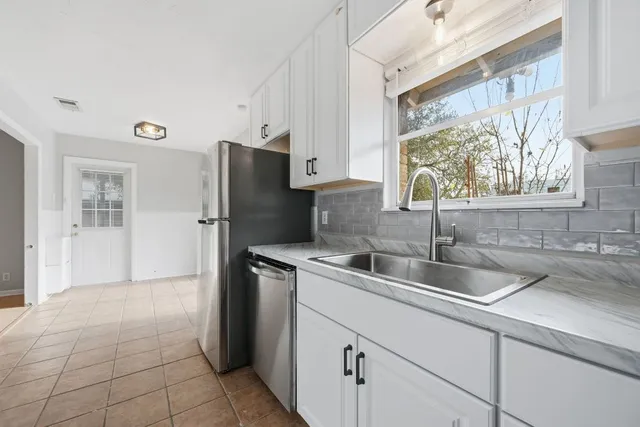 $2,595 | 3007 Kinney Avenue, Austin, TX 78704