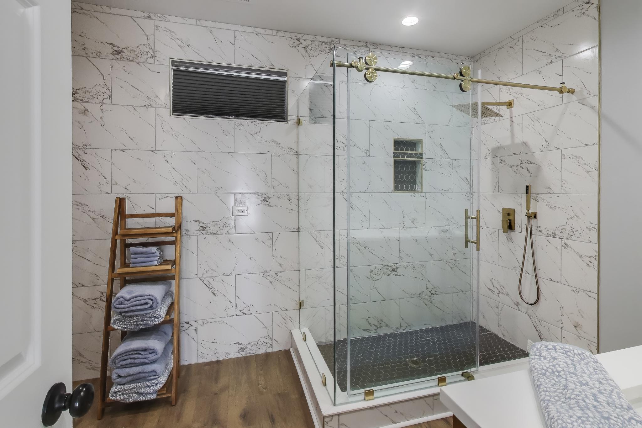 2403 Quiet Lane Delavan, WI 53115 - Photo 13 of 36 Primary Bath