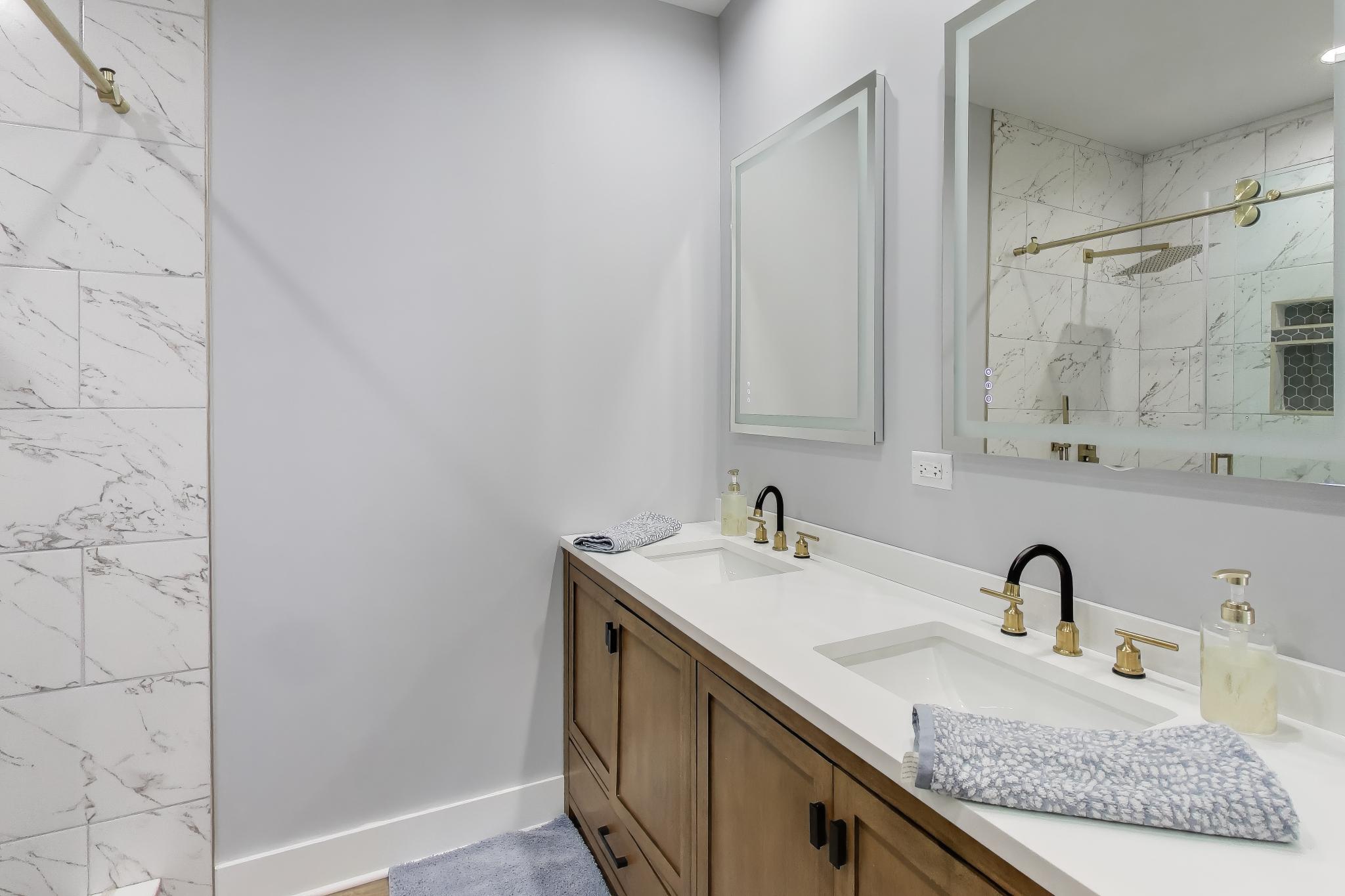 2403 Quiet Lane Delavan, WI 53115 - Photo 14 of 36 Primary Bath