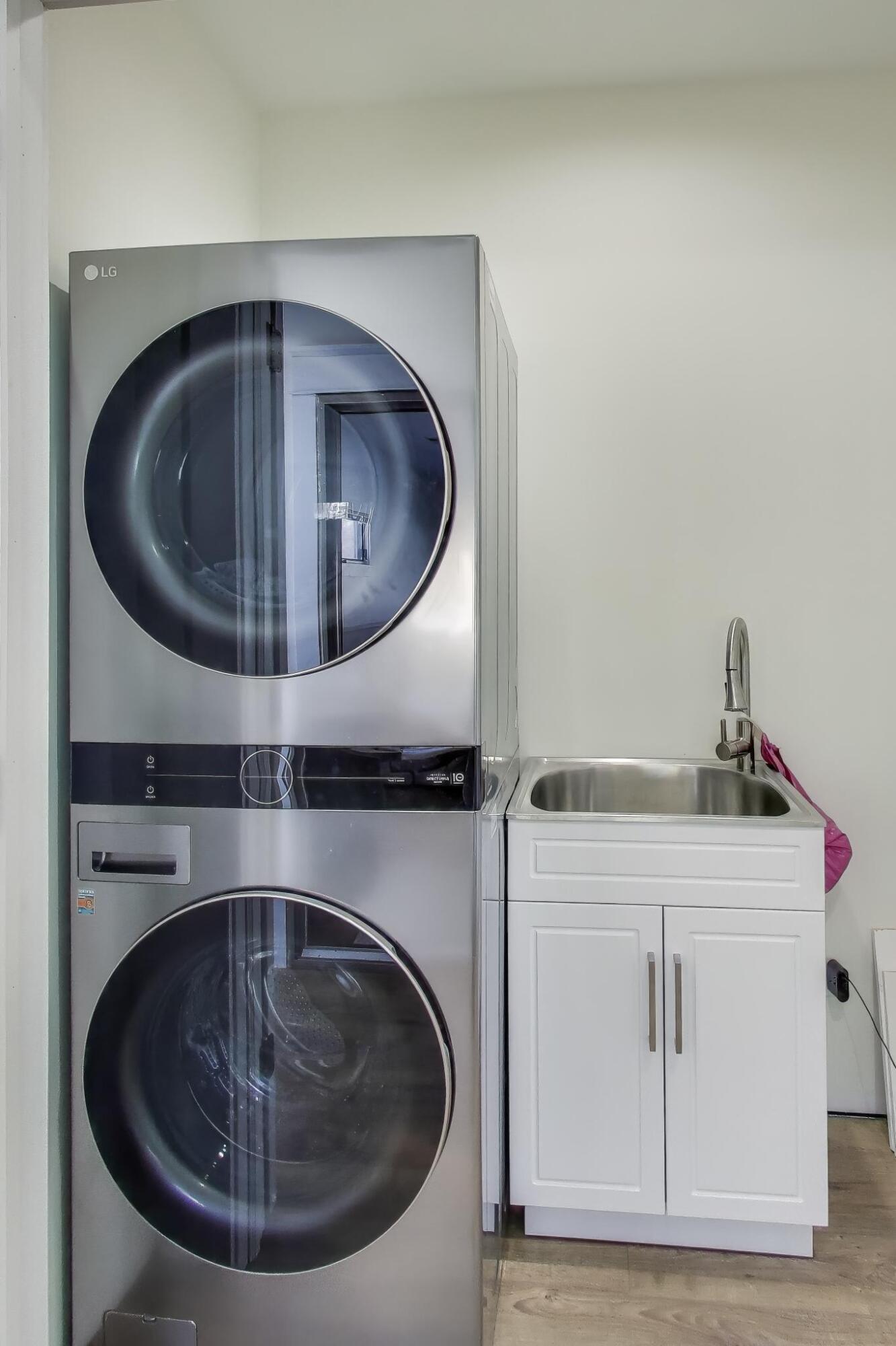 2403 Quiet Lane Delavan, WI 53115 - Photo 33 of 36 Primary Bed Laundry