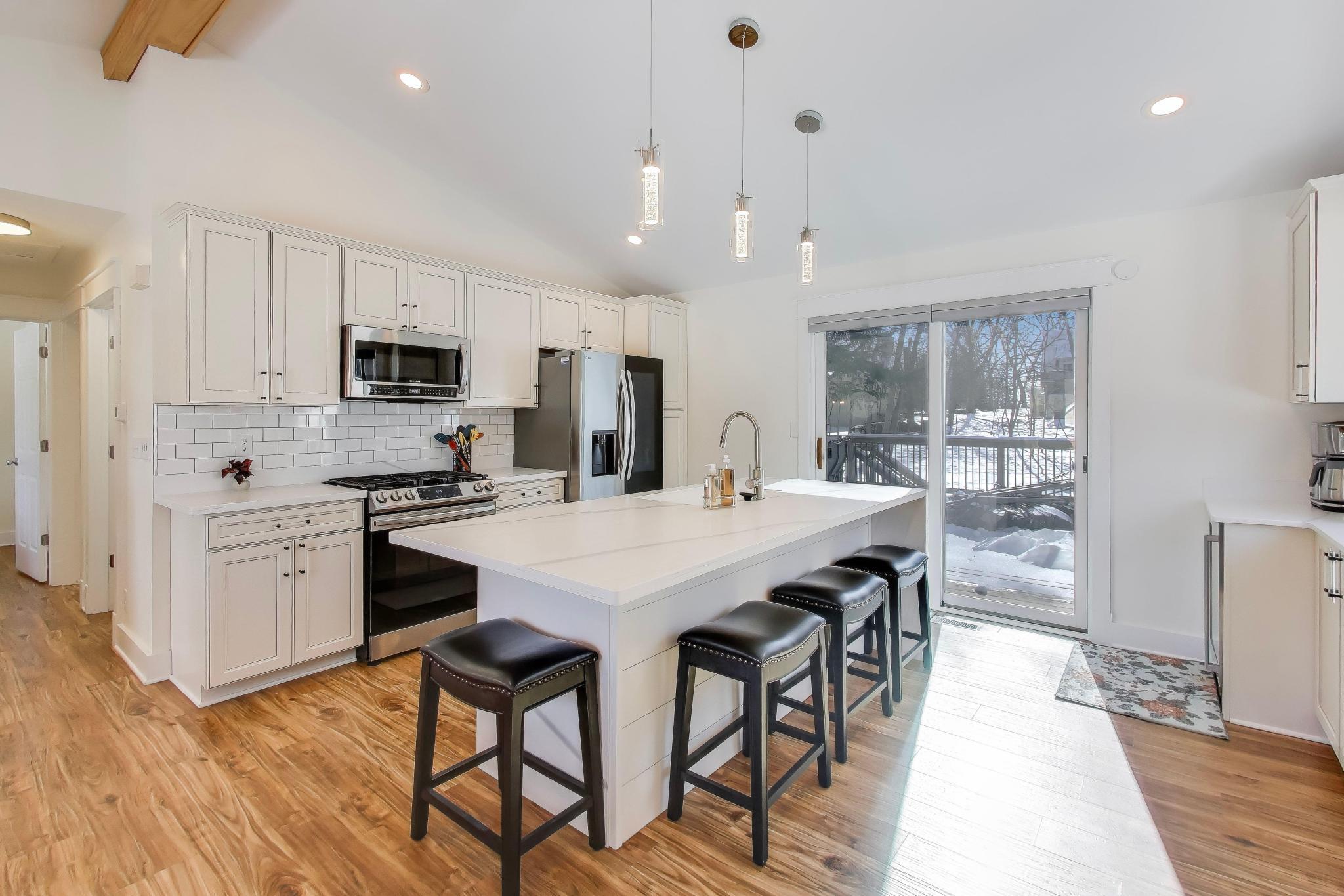 2403 Quiet Lane Delavan, WI 53115 - Photo 6 of 36 Kitchen