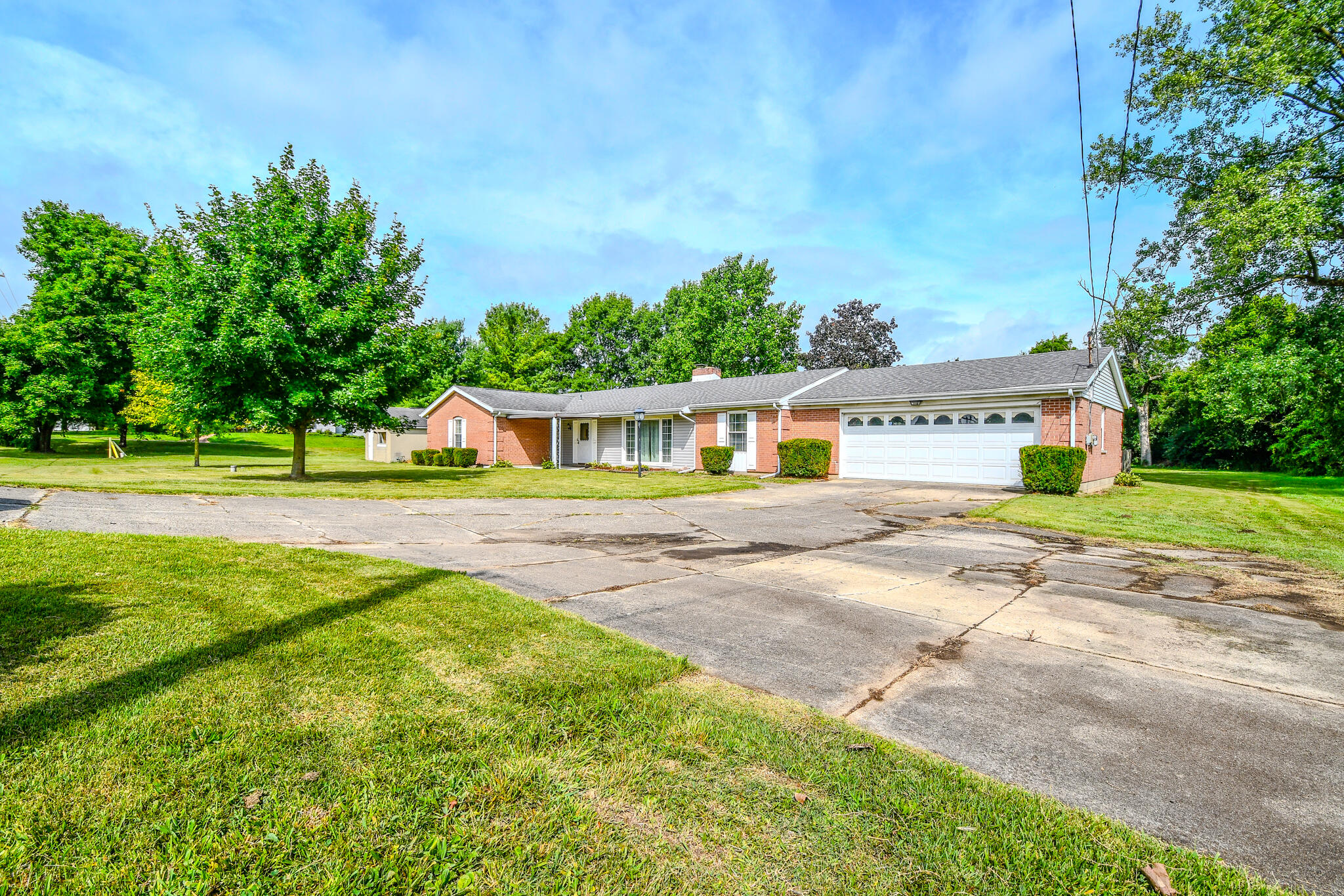 3810 Dayton Springfield Road Springfield, OH 45502 - Photo 4 of 40 Gallery Image 4