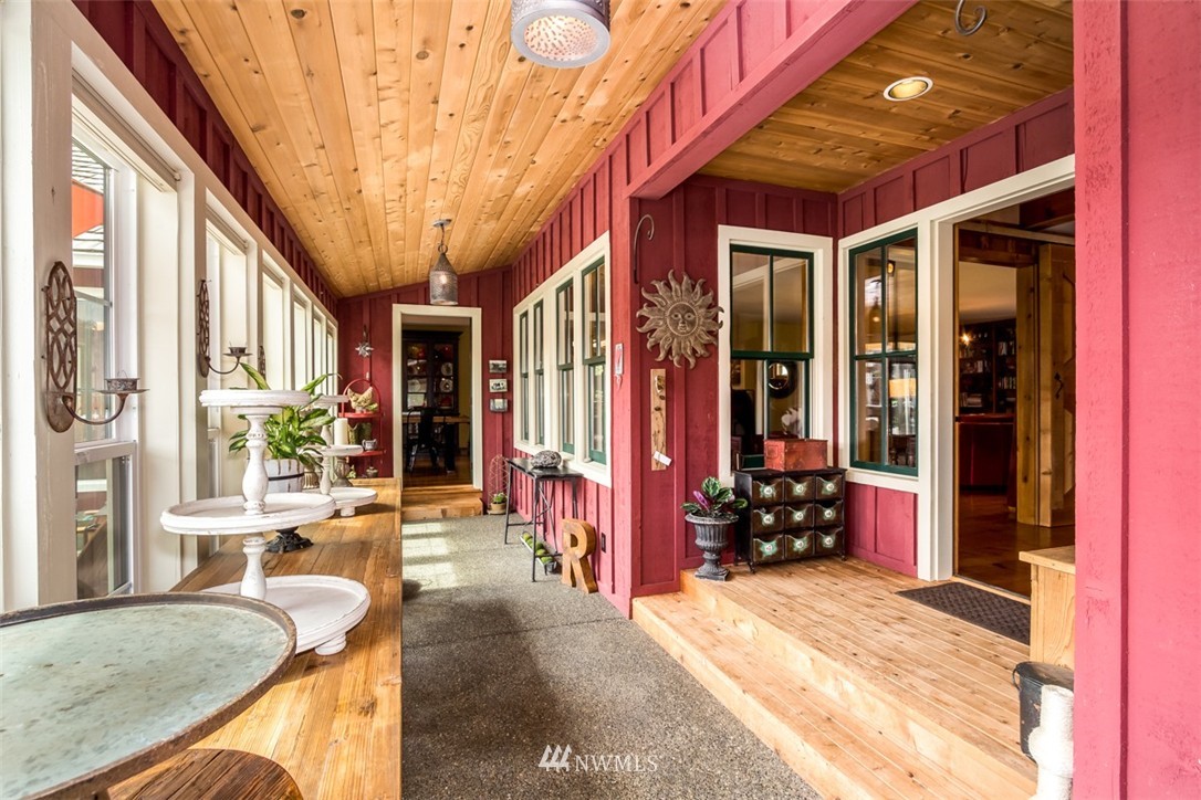 12600 Miller Road Northeast Bainbridge Island, WA 98110 - Photo 18 of 25 Gallery Image 18
