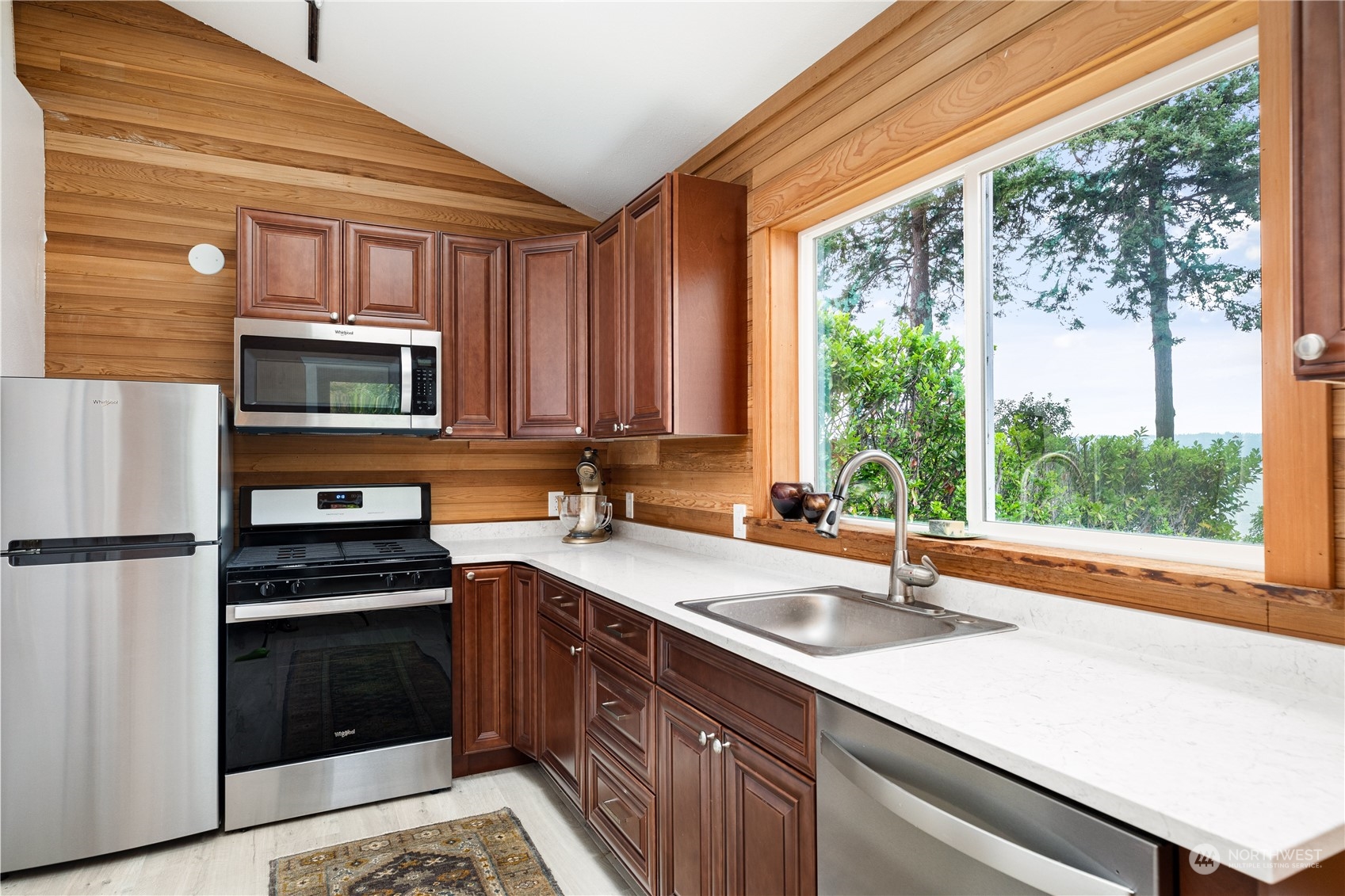 1749 North Bluff Road Greenbank, WA 98253 - Photo 19 of 39 Gallery Image 19