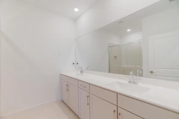 $3,400 | 8618 Via Mar Lake, Lake Worth, FL 33467
