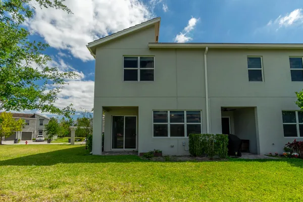 $3,400 | 8618 Via Mar Lake, Lake Worth, FL 33467