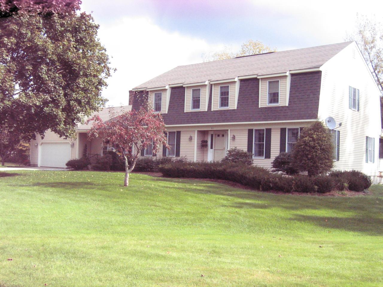 81 Stonehenge Road Pittsfield, MA 01201 - Photo 1 of 10 front of house