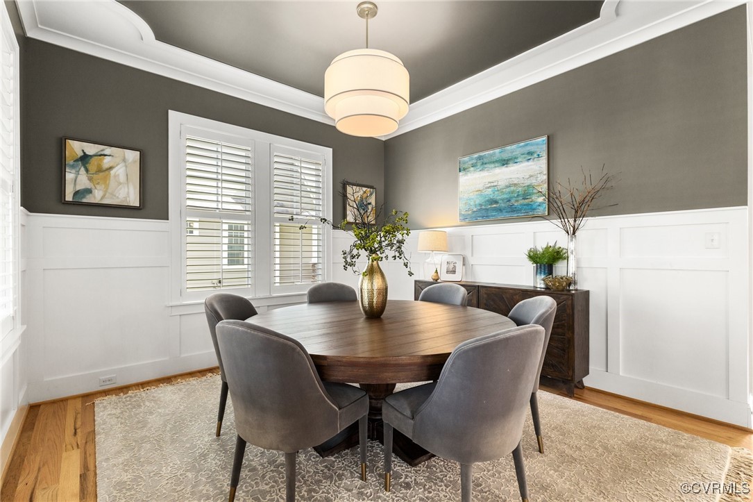 16143 Old Castle Road Midlothian, VA 23112 - Photo 16 of 50 Dining Area with Decorative Molding