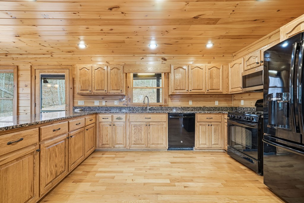648 Stuart Mountain Road Mineral Bluff, GA 30559 - Photo 18 of 38