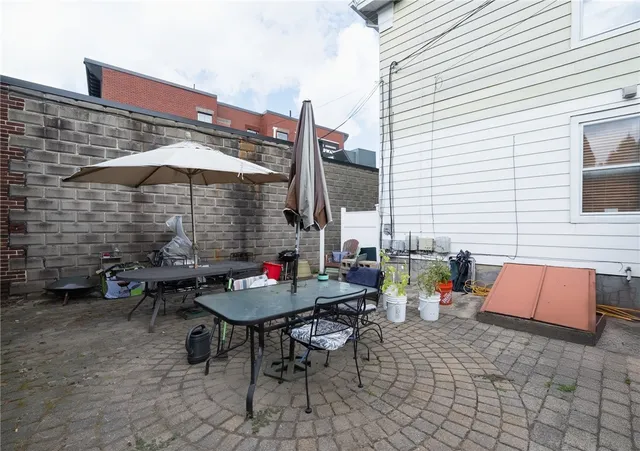 $750,000 | 498 Broadway, Providence, RI 02909