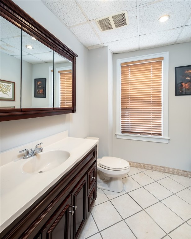 498 Broadway Providence, RI 02909 - Photo 8 of 21 1ST FLOOR BATH