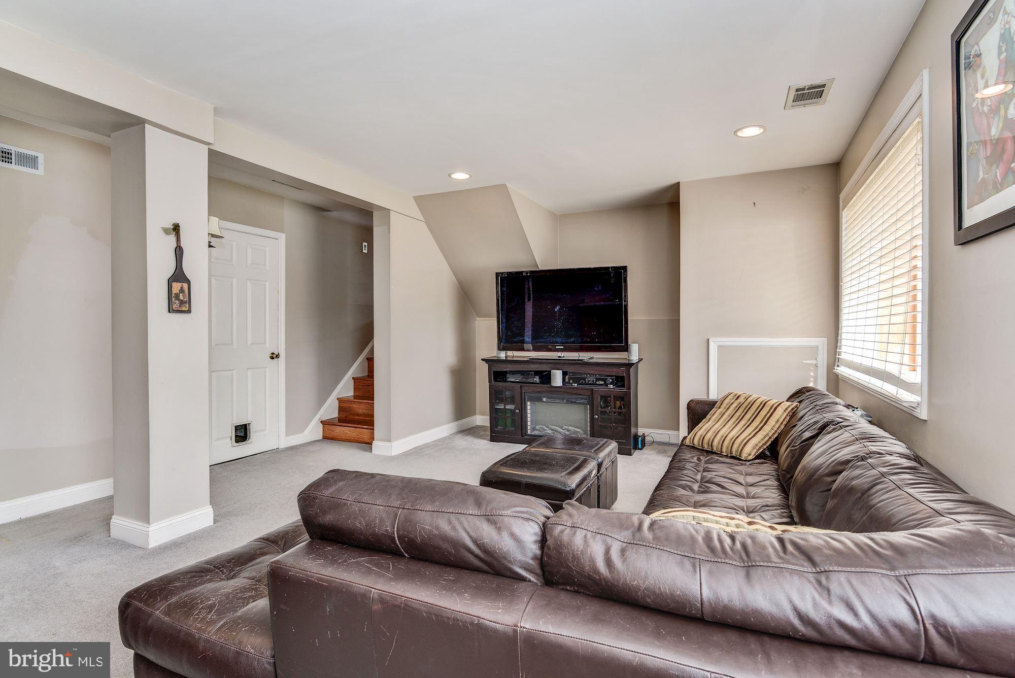3417 Upton Road Baltimore, MD 21234 - Photo 19 of 25 Family Room