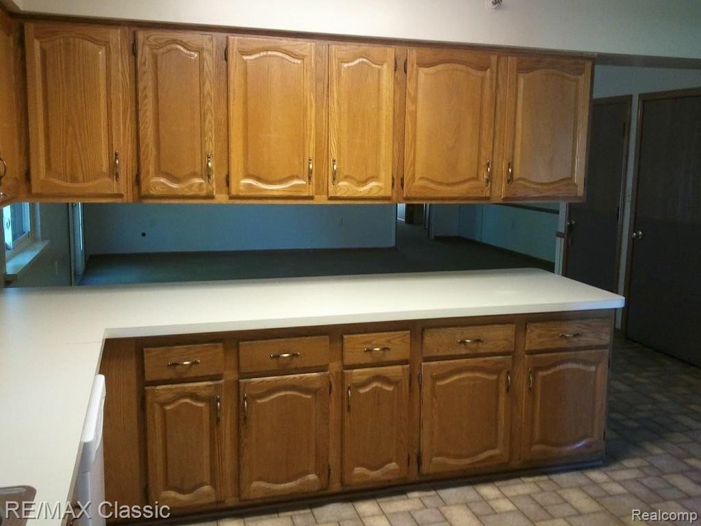 28345 Nieman Road New Boston, MI 48164 - Photo 5 of 19 KITCHEN 1.jpg