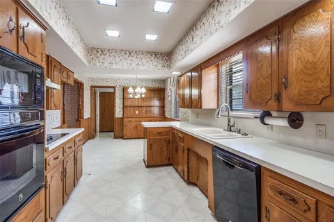 $699,000 | 9824 Ravensway Drive, Dallas, TX 75238