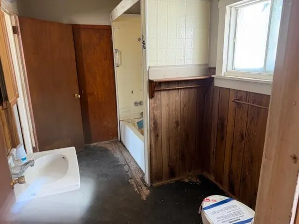 $61,200 | 83 Center Road, Easton, ME 04740