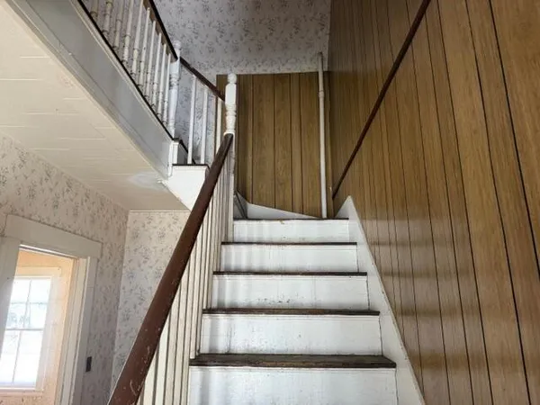 $61,200 | 83 Center Road, Easton, ME 04740