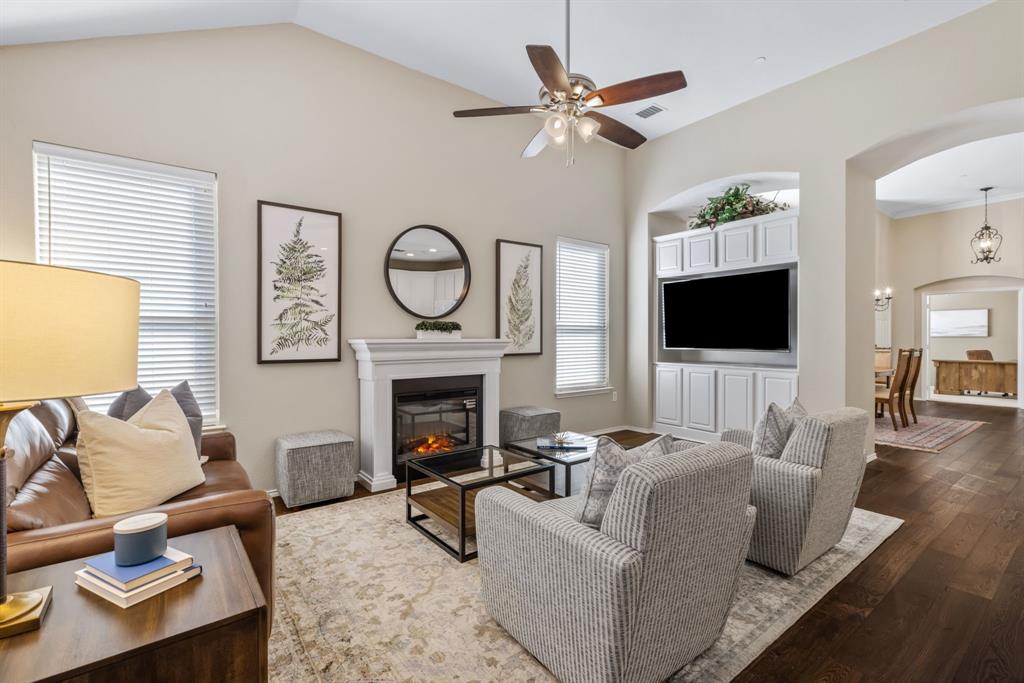 9804 Clocktower Court Plano, TX 75025 - Photo 11 of 23