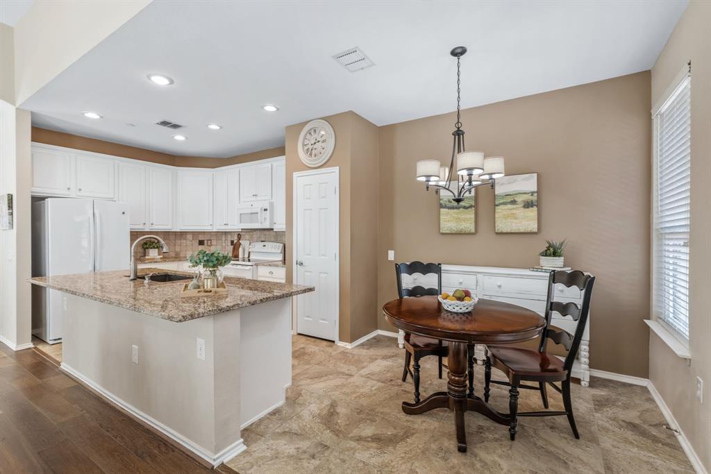 9804 Clocktower Court Plano, TX 75025 - Photo 13 of 23