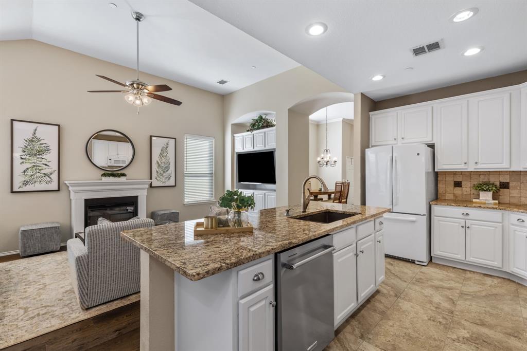 9804 Clocktower Court Plano, TX 75025 - Photo 14 of 23