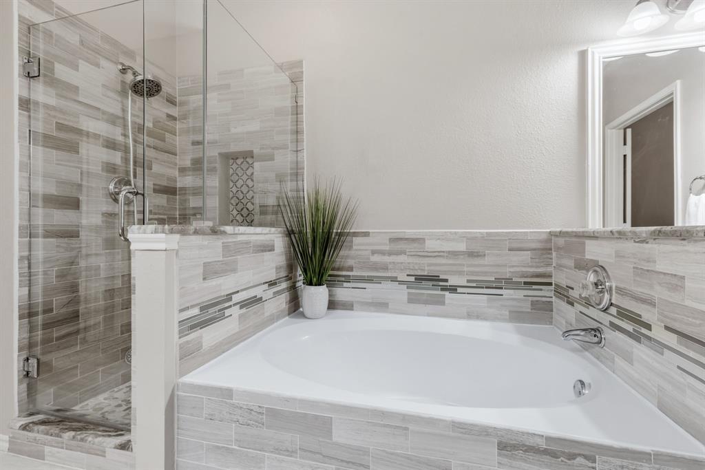 9804 Clocktower Court Plano, TX 75025 - Photo 20 of 23