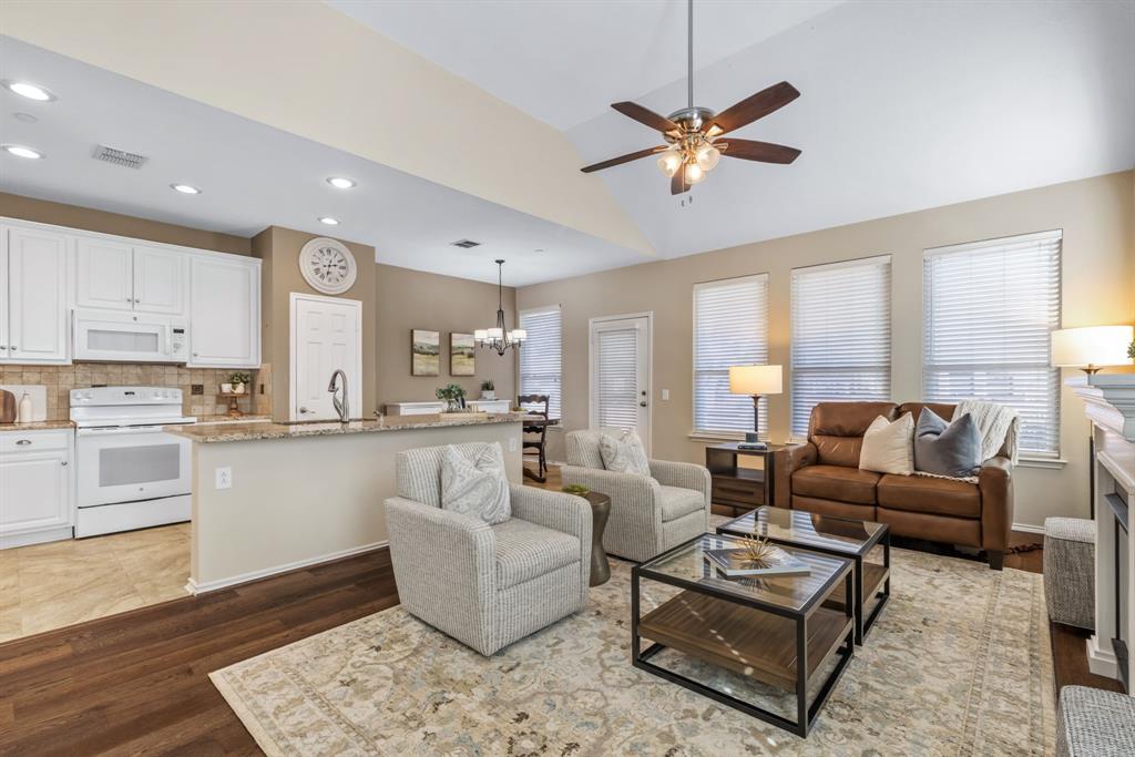 9804 Clocktower Court Plano, TX 75025 - Photo 9 of 23