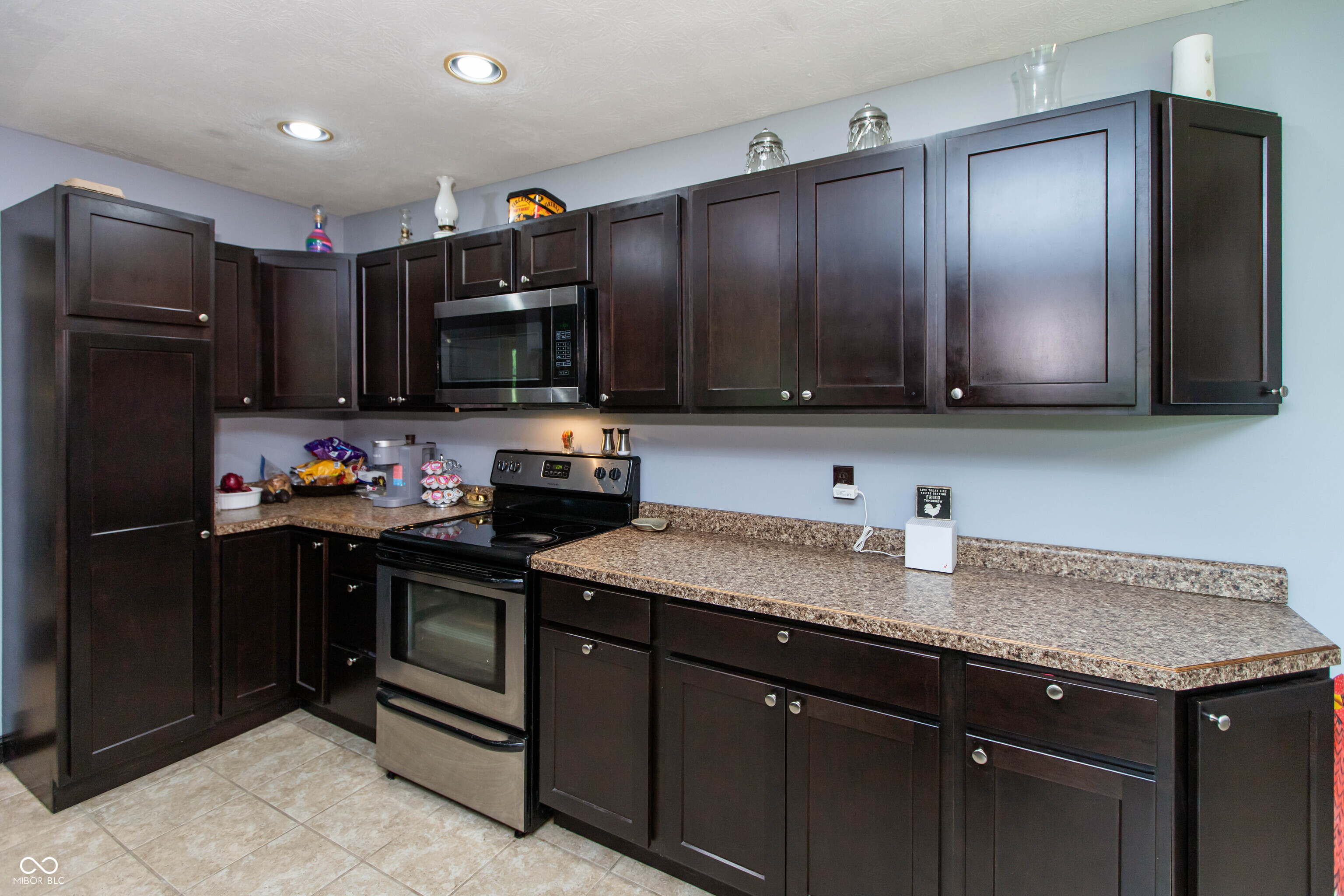 5421 Mendenhall Road Indianapolis, IN 46241 - Photo 7 of 19